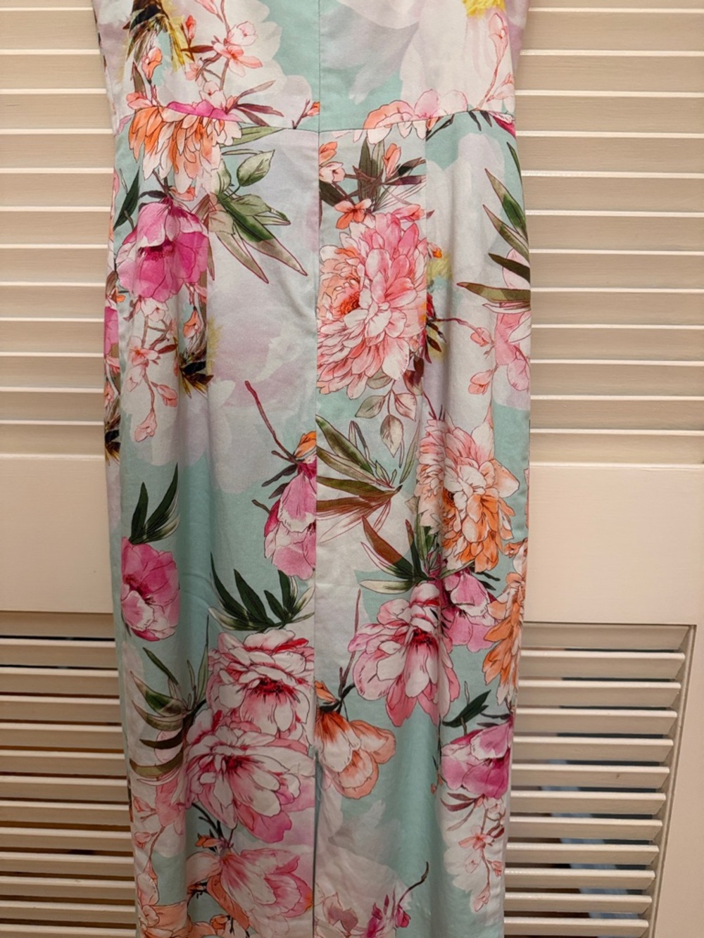 Black Halo Montego Mint Green
Floral Halter Midi Dress, Size Zero, EUC - Picture 10 of 17